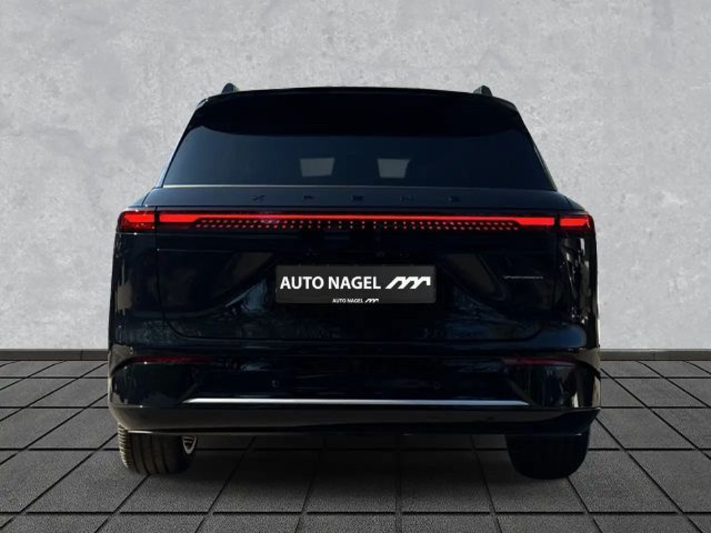 Xpeng G9