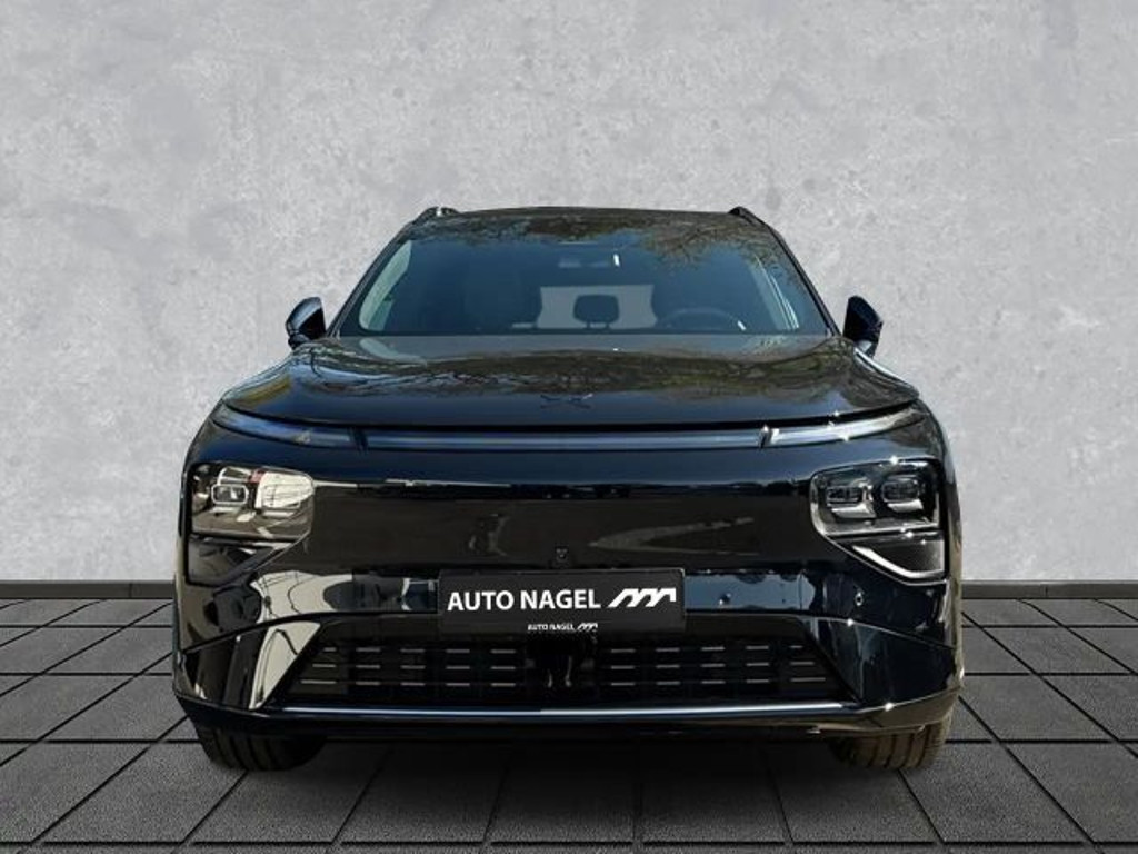 Xpeng G9