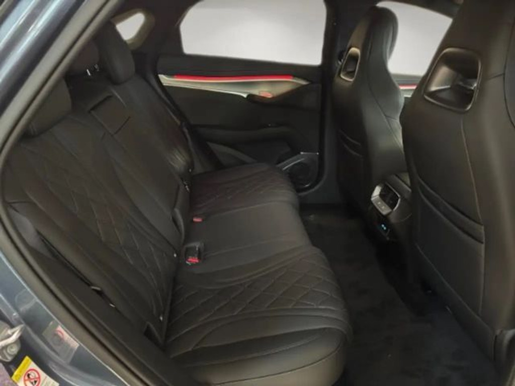 BYD Sealion 7