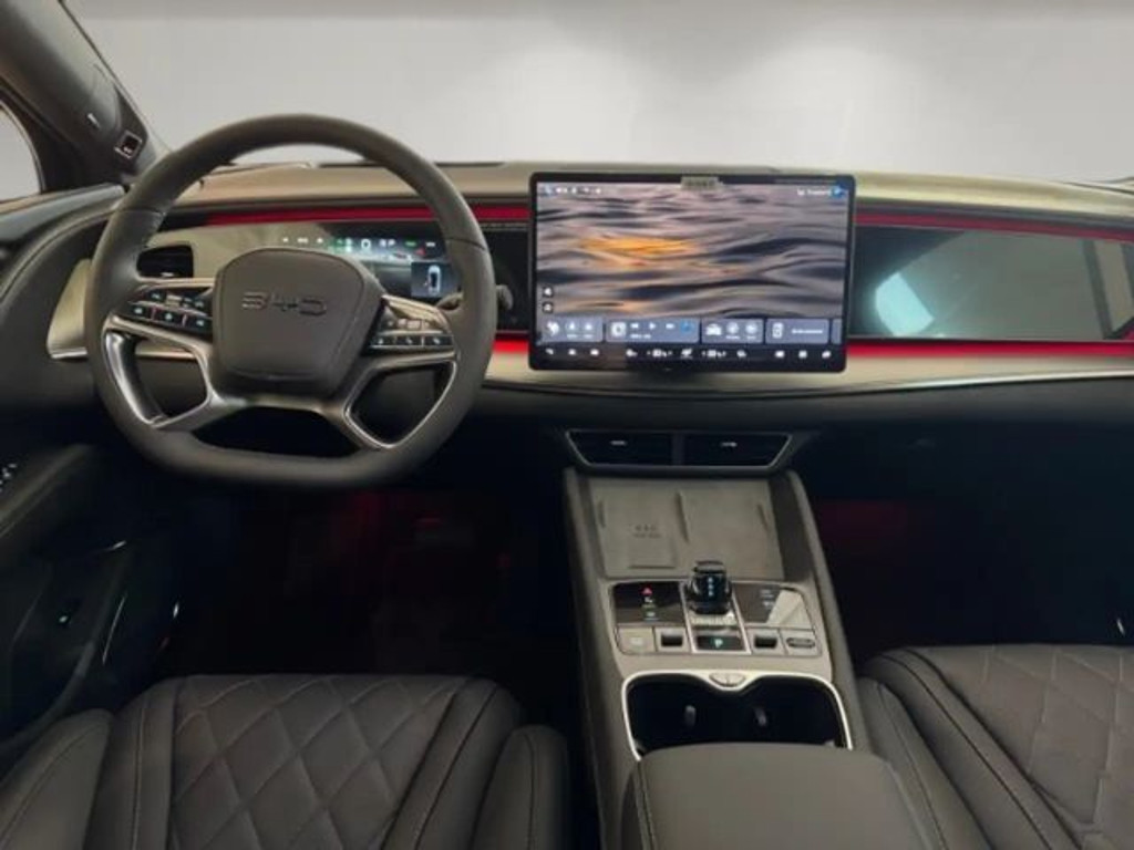 BYD Sealion 7