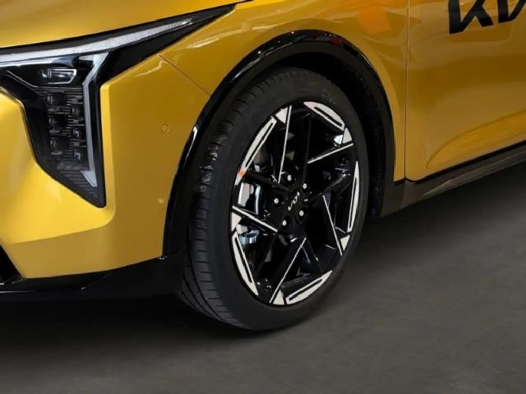 Kia K4