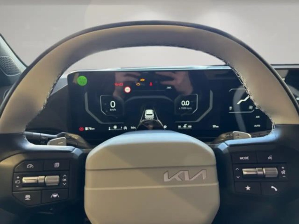 Kia K4