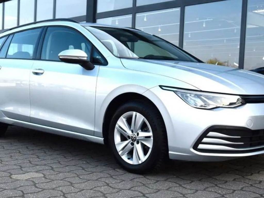 Volkswagen Golf Life Variant