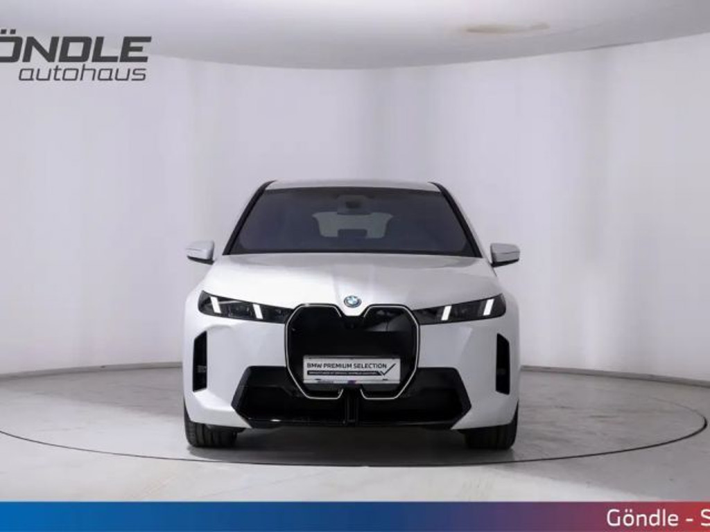 BMW iX xDrive45