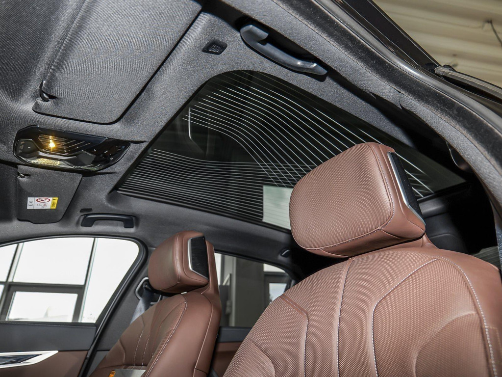 BMW M760