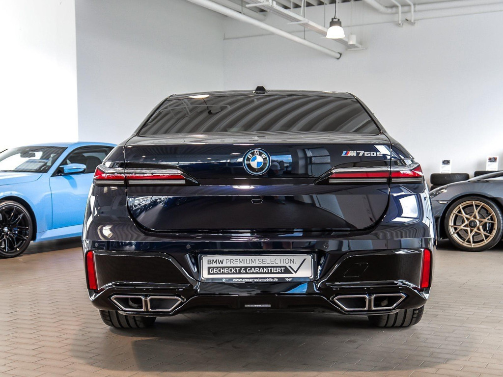 BMW M760