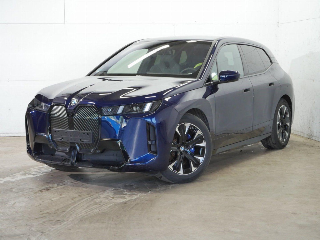 BMW iX xDrive45