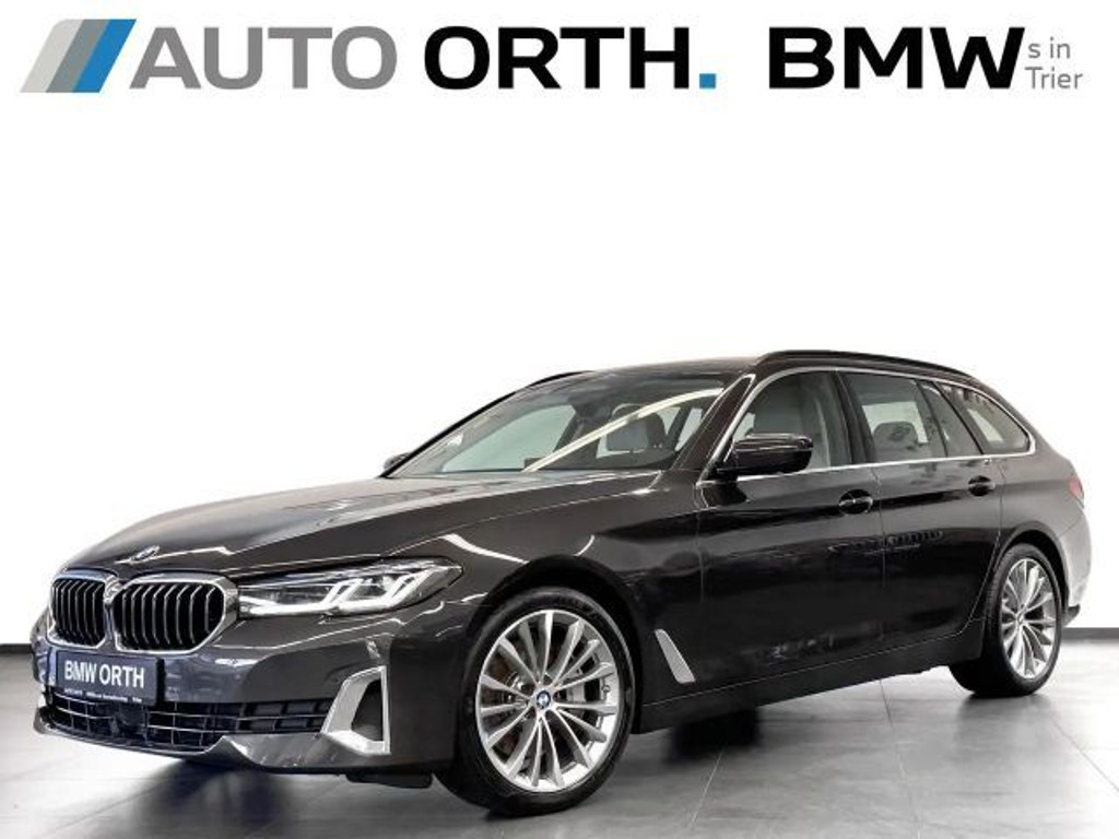 BMW 5 Serie 540 Luxury Line xDrive Touring 540i