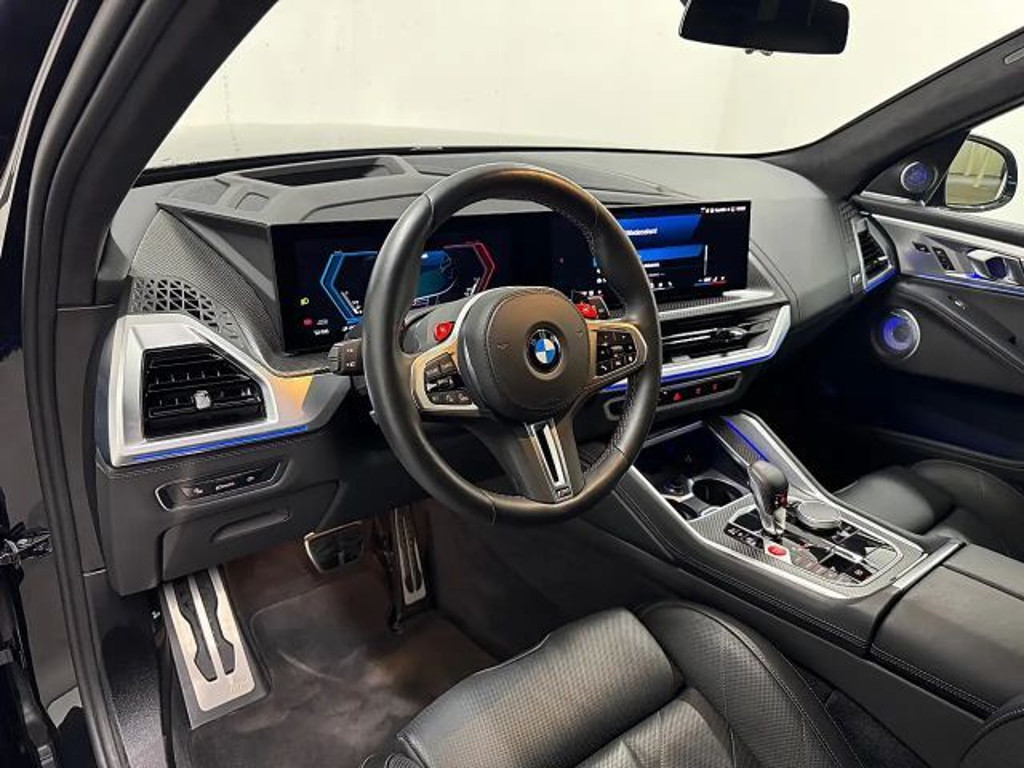 BMW XM
