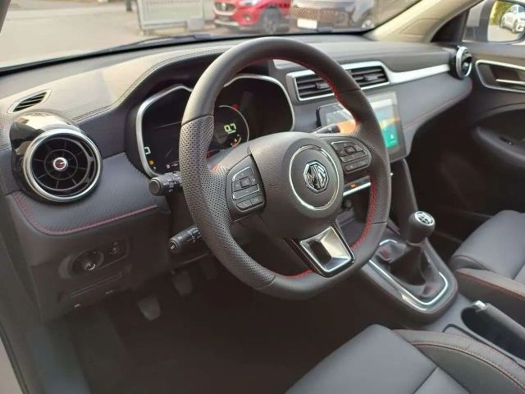 MG ZS