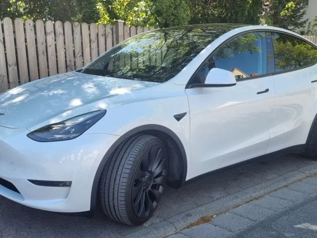 Tesla Model Y Performance AWD