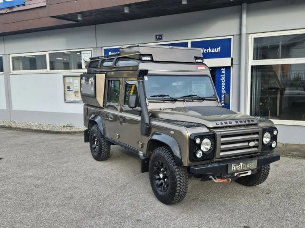 Land Rover Defender 110