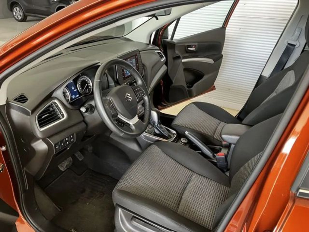 Suzuki S-Cross