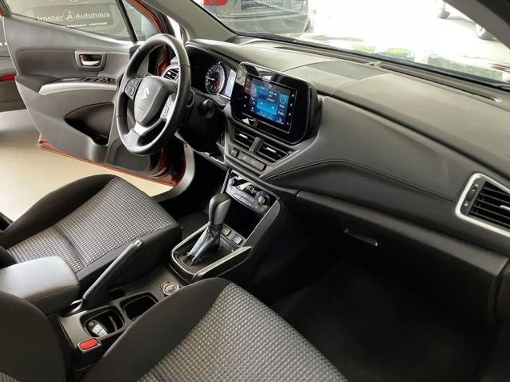Suzuki S-Cross