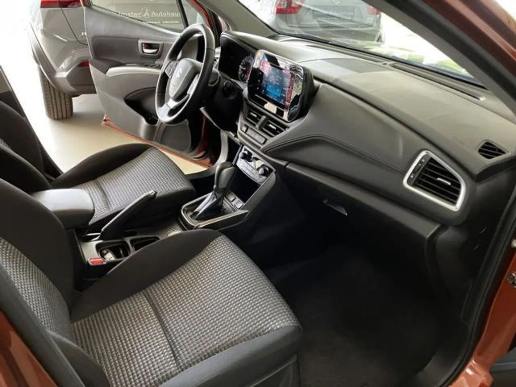 Suzuki S-Cross