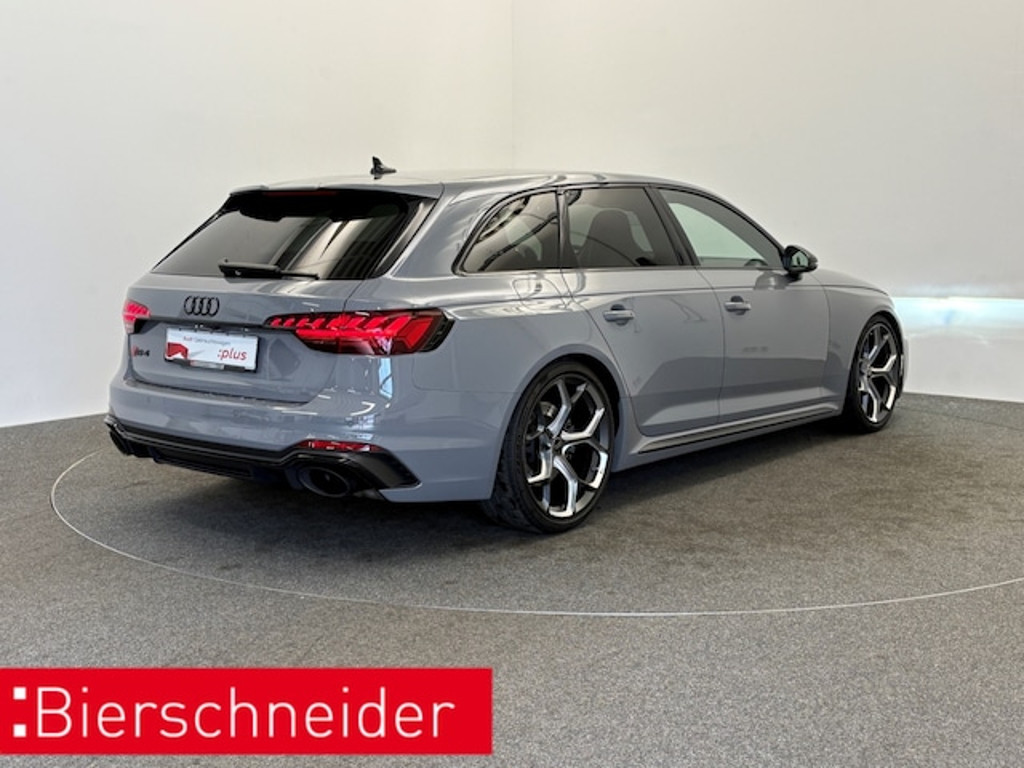 Audi RS4