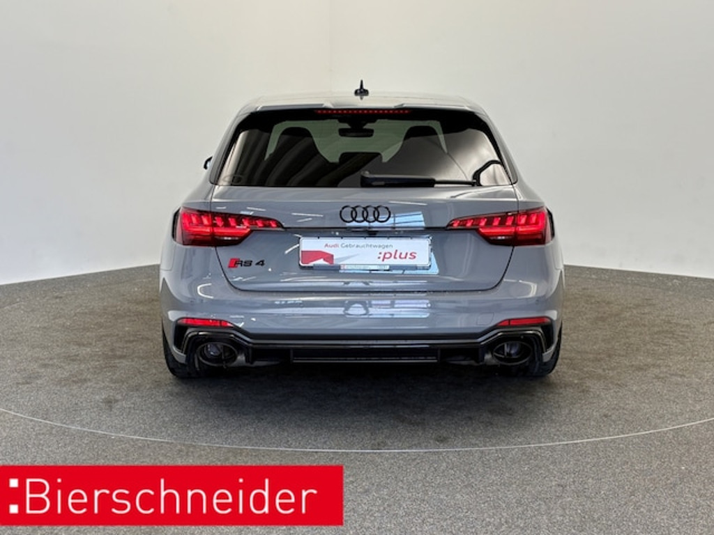Audi RS4