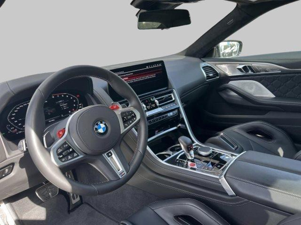 BMW M8