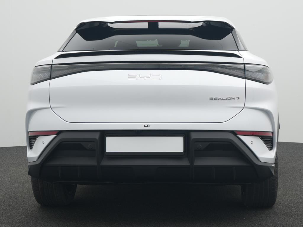 BYD Sealion 7