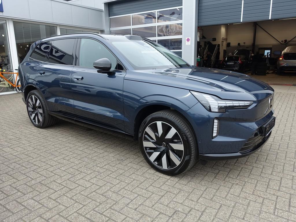 Volvo EX90