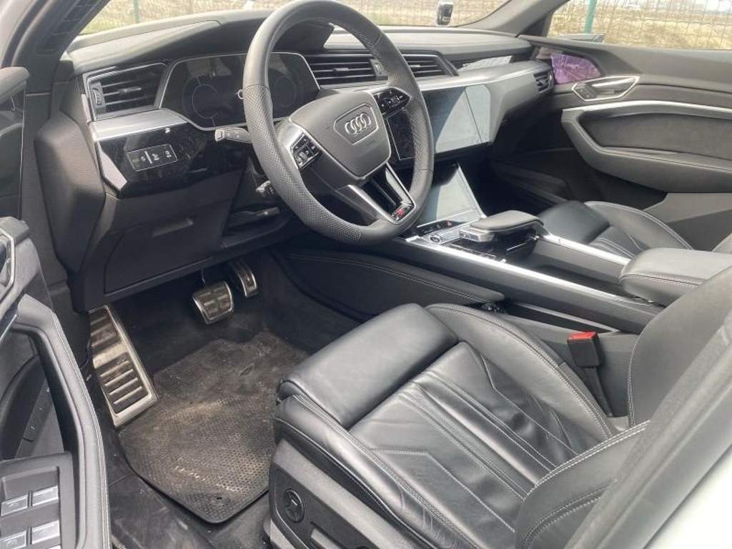 Audi Q8 e-tron