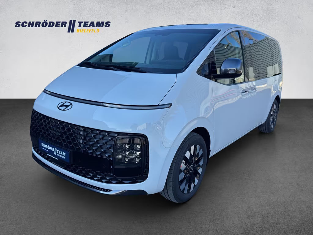 Hyundai Staria Signature