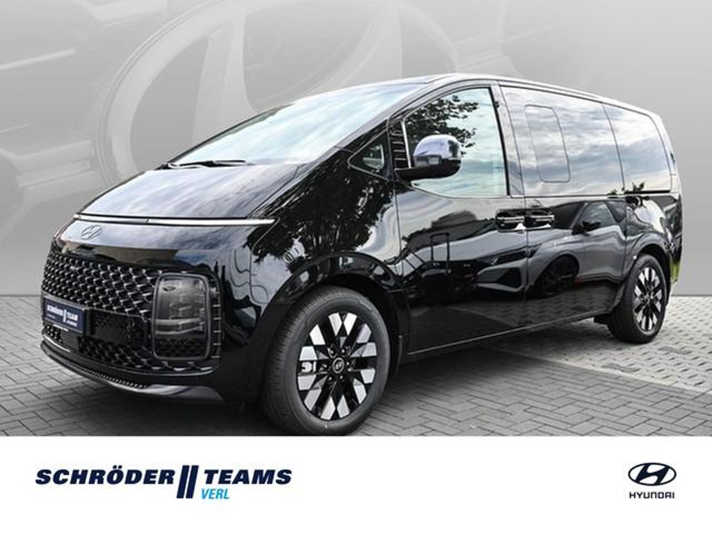 Hyundai Staria Signature