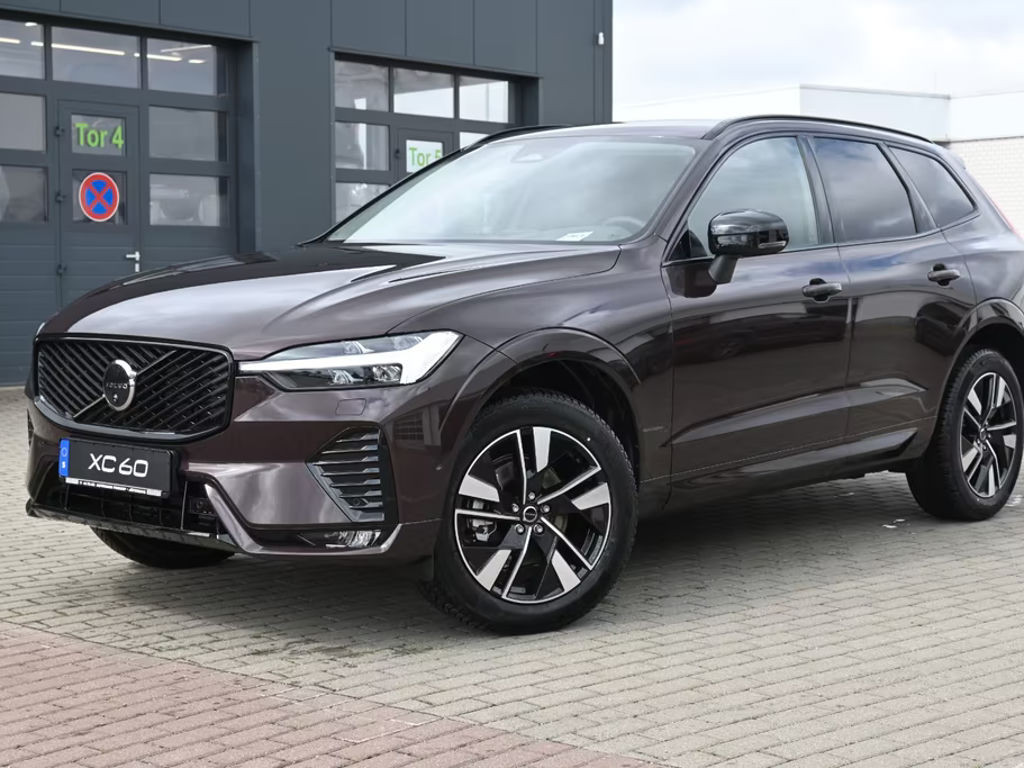 Volvo XC60 AWD Plus Dark
