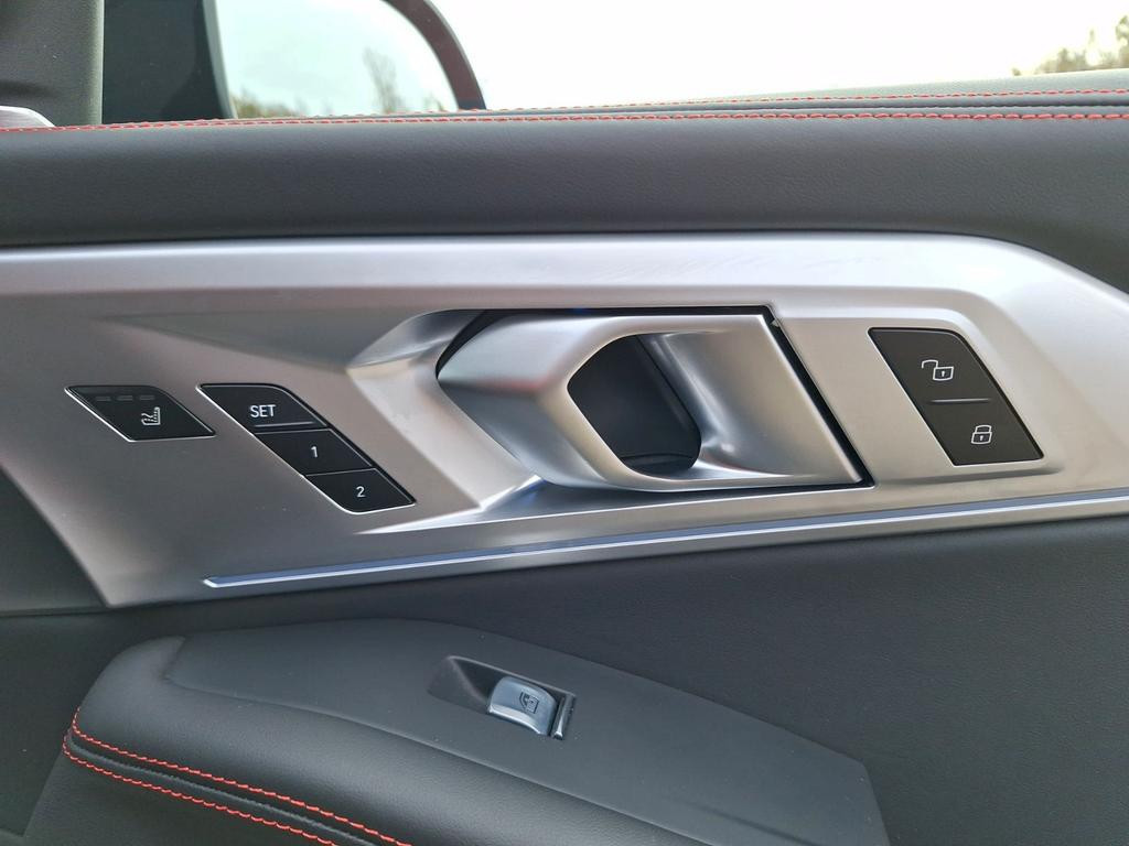BMW XM