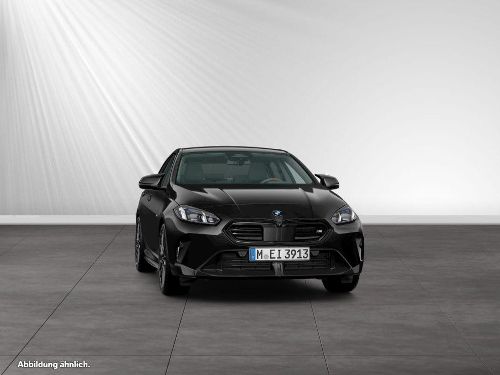 BMW M235