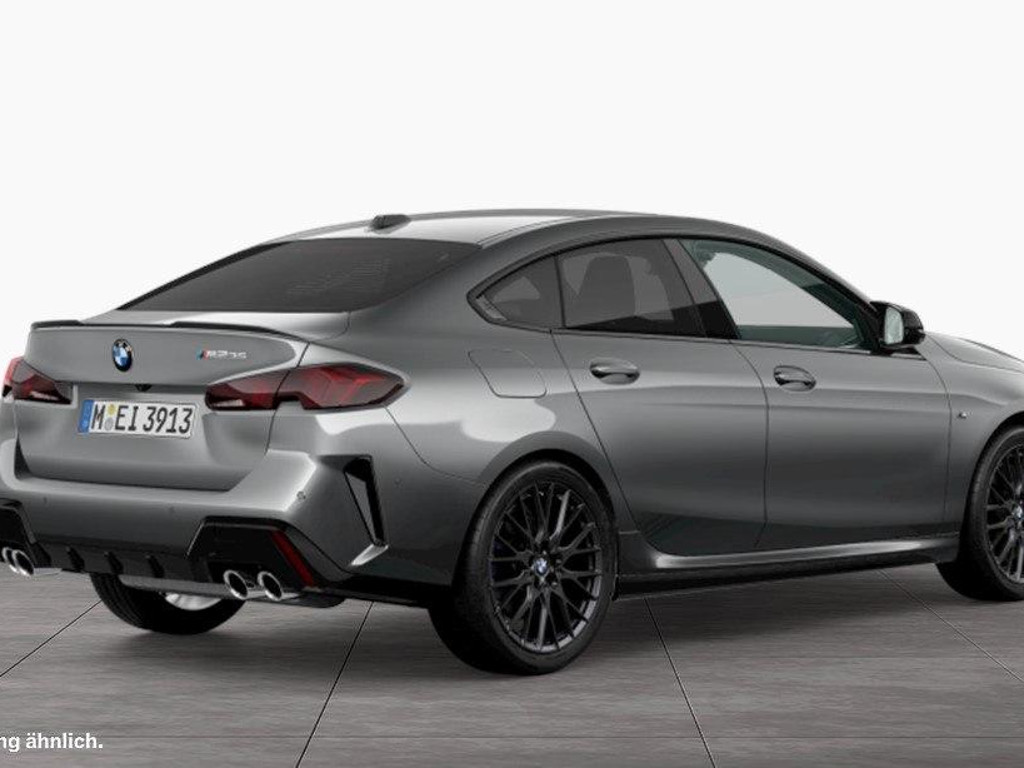 BMW M235