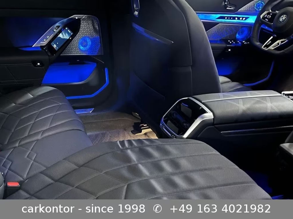 BMW i7