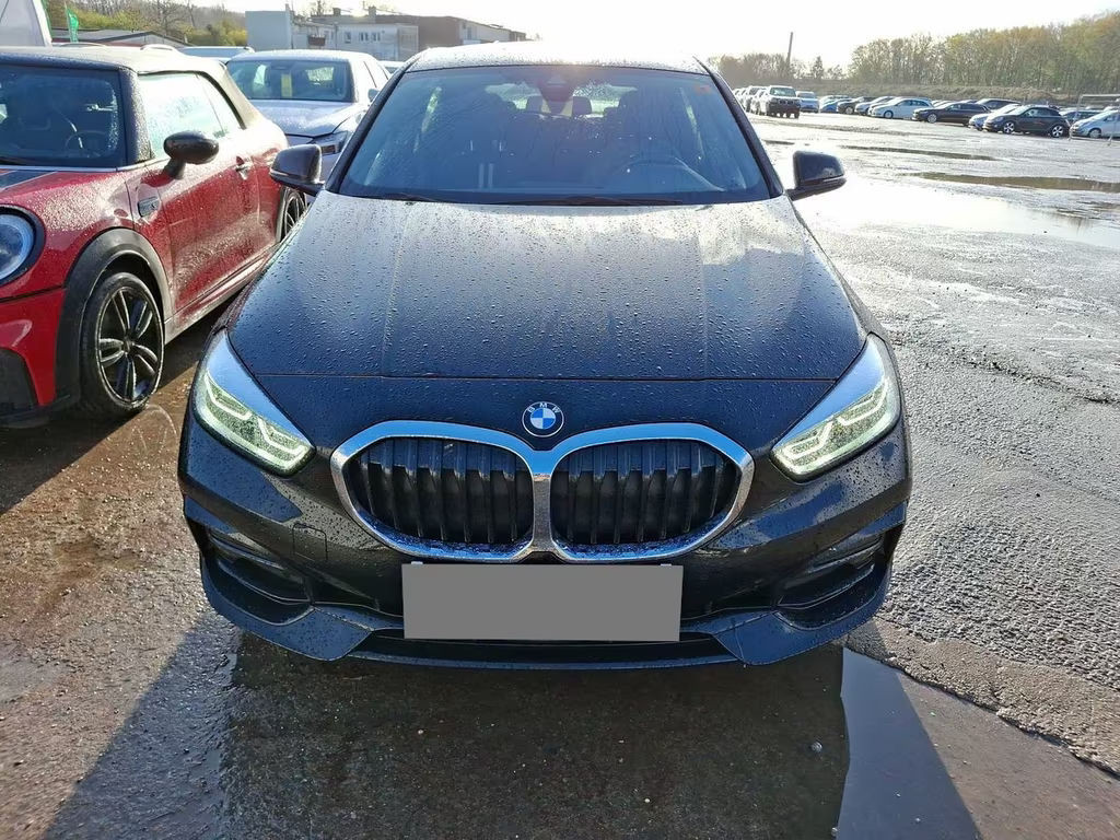 BMW 1 Serie 118 Sport Line Sedan 118d