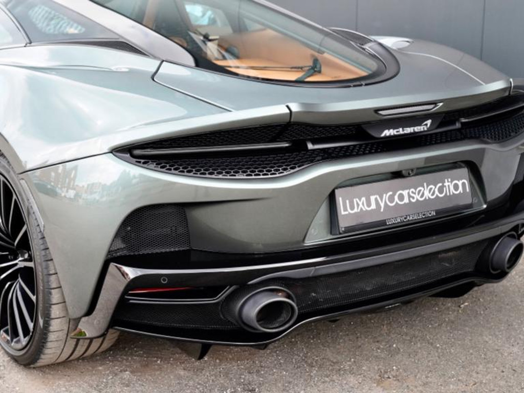 McLaren GT