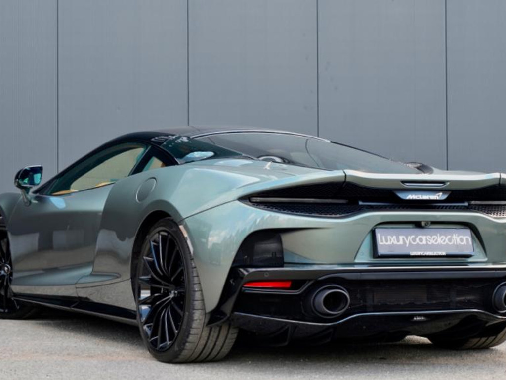 McLaren GT