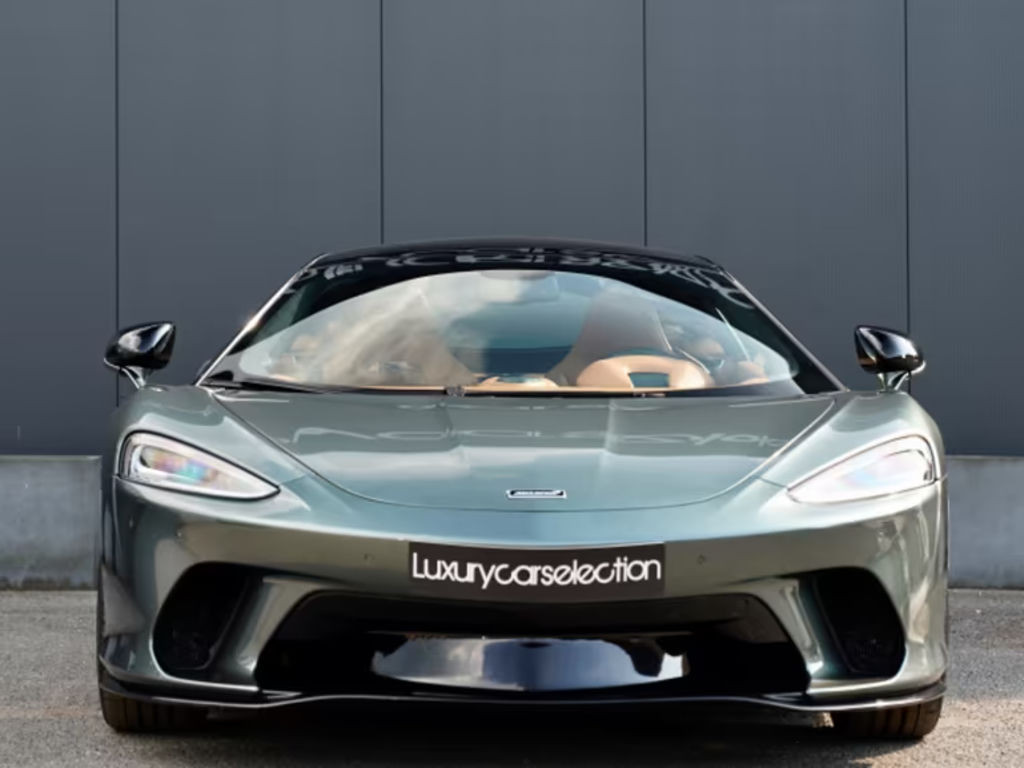 McLaren GT
