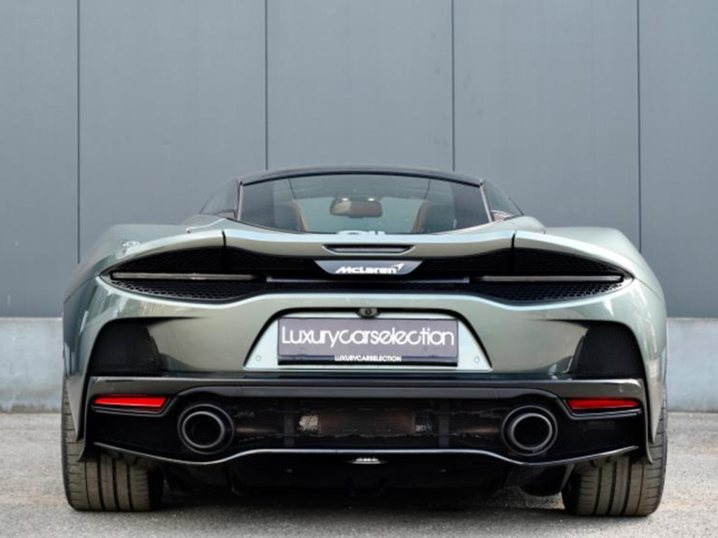 McLaren GT