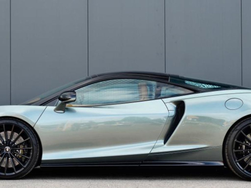 McLaren GT
