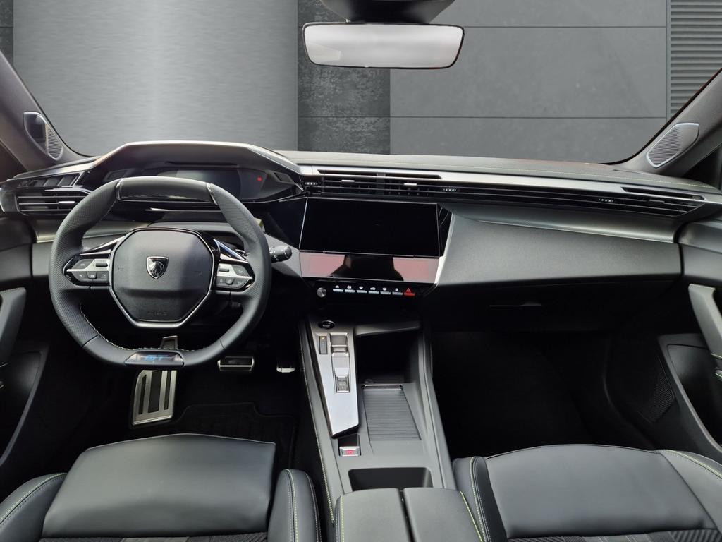 Peugeot e-308