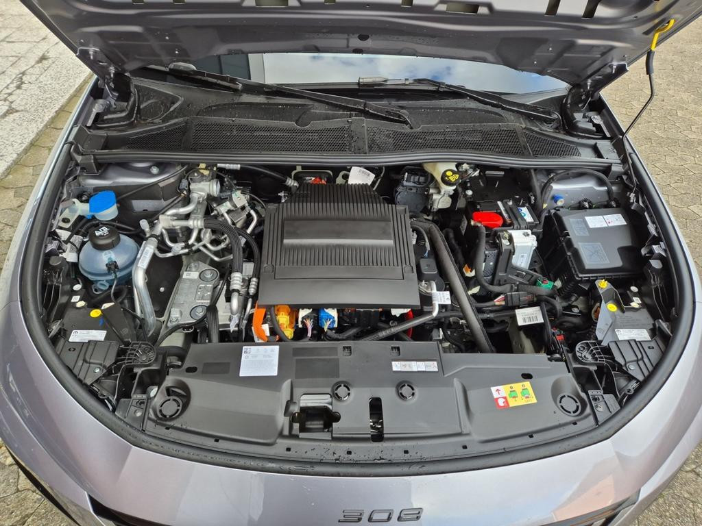 Peugeot e-308
