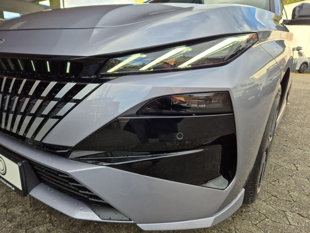 Peugeot e-308