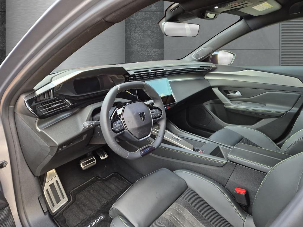 Peugeot e-308