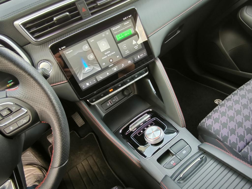 MG ZS