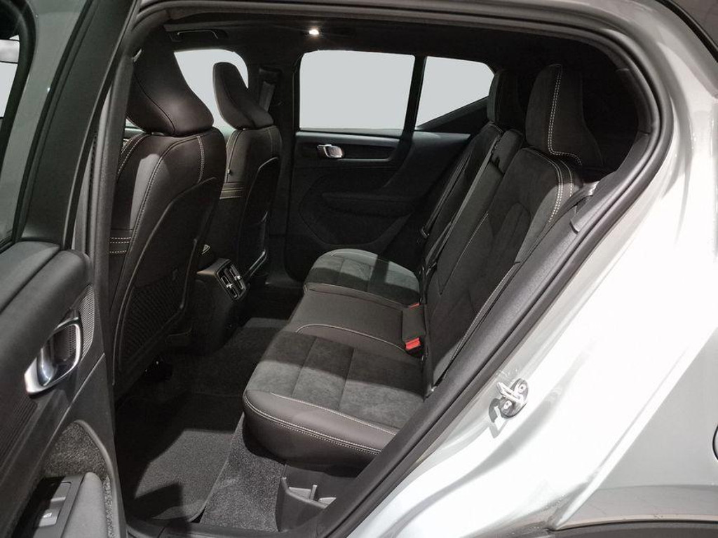 Volvo EX40