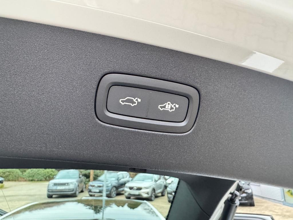 Volvo ES90