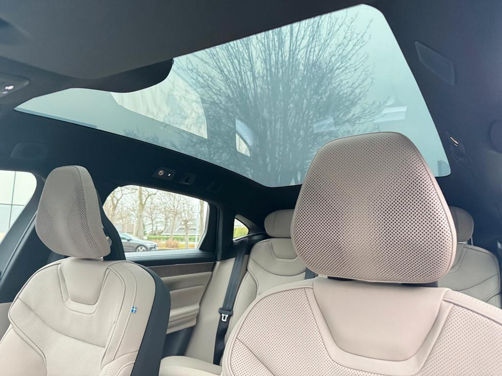 Volvo ES90
