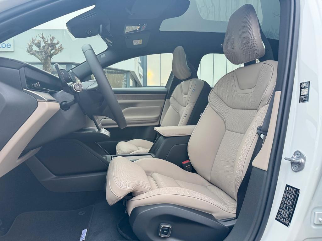 Volvo ES90