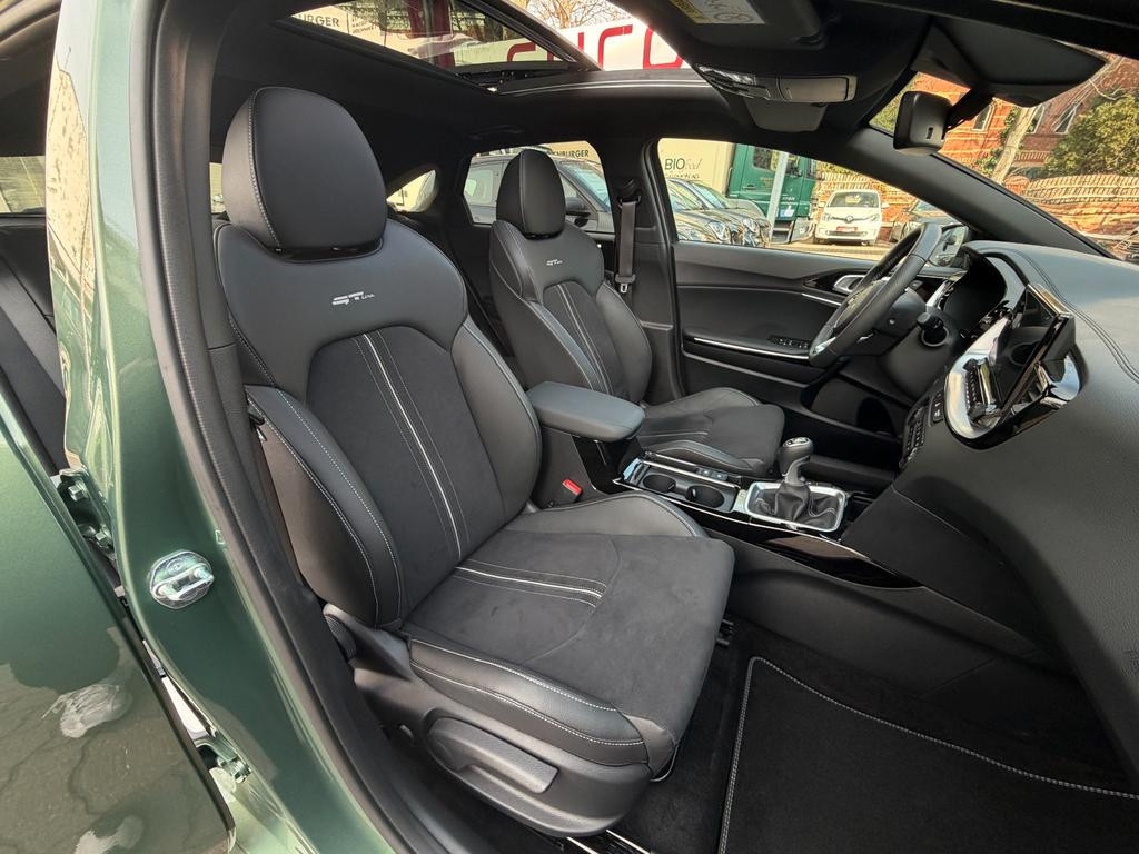 Kia ProCeed