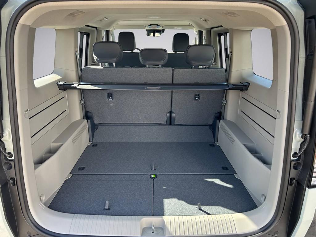 Kia PV5 Passenger