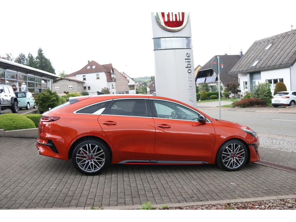 Kia ProCeed